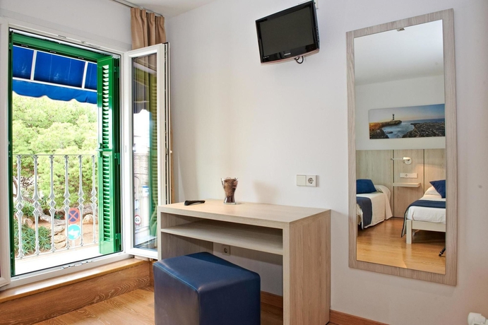 Imagen de los exteriores del Hotel Colonial, Colonia Sant Jordi. Foto 16