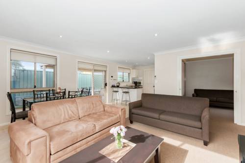 Imagen de la habitación del Hotel Colonial Court Villas. Foto 2