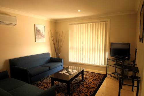 Imagen de la habitación del Hotel Colonial Court Villas. Foto 5