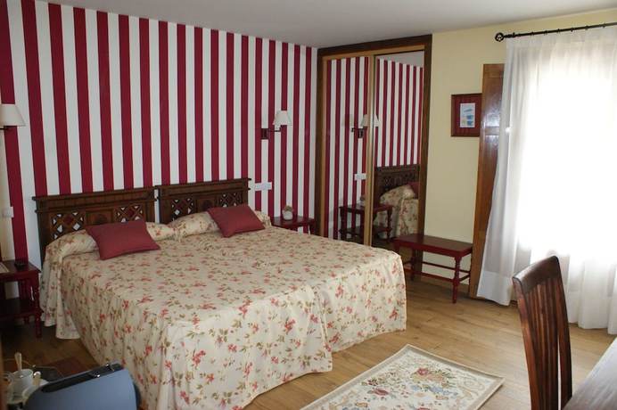 Imagen general del Hotel Colonial De Santillana. Foto 2