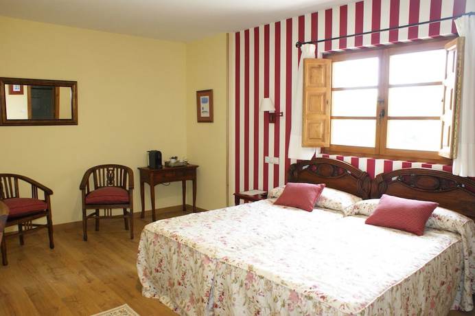 Imagen general del Hotel Colonial De Santillana. Foto 4