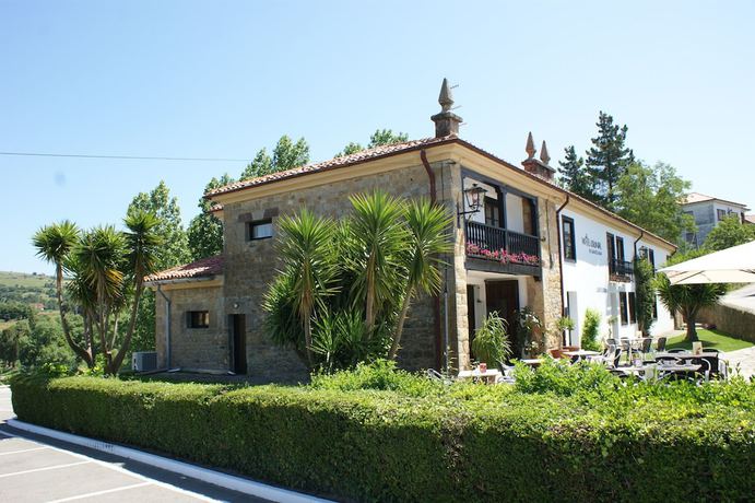 Imagen general del Hotel Colonial De Santillana. Foto 16