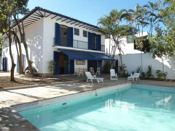 Imagen de la piscina del Hotel Colonial Hostel. Foto 18