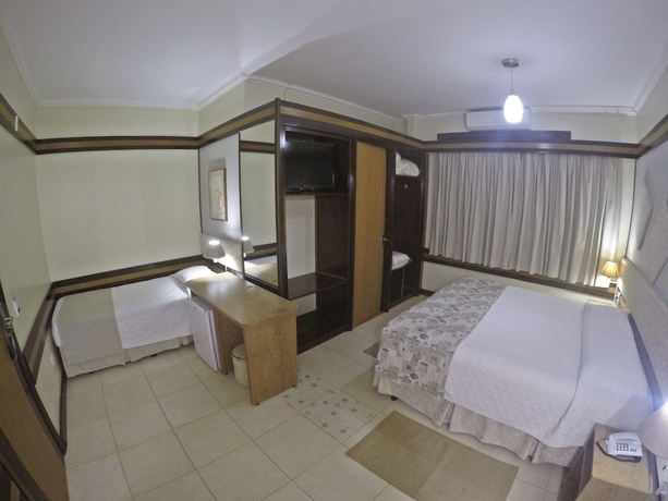 Imagen de la habitación del Hotel Colonial Igua&ccedil;u. Foto 3