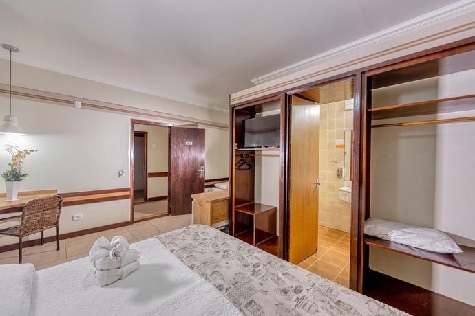 Imagen de la habitación del Hotel Colonial Igua&ccedil;u. Foto 15