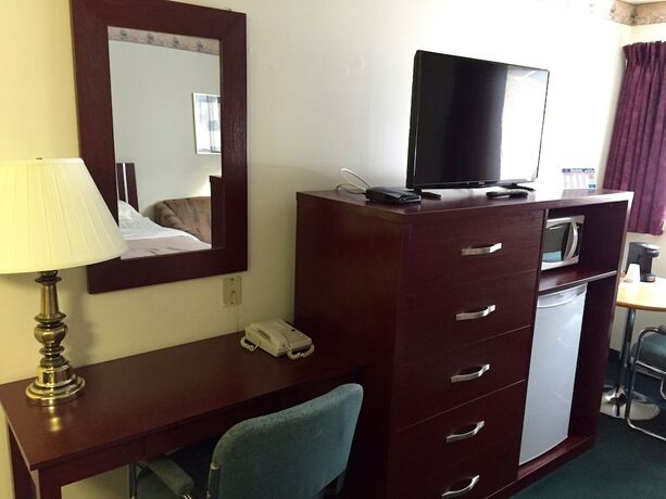 Imagen de la habitación del Hotel Colonial Inn, Brandon. Foto 17