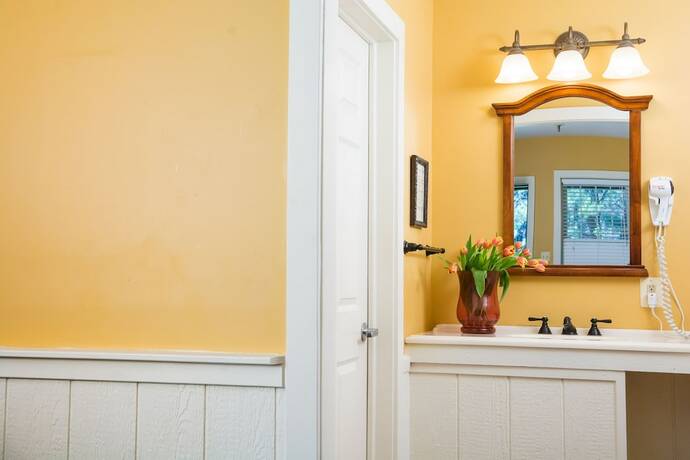 Imagen de la habitación del Hotel Colonial Inn. Foto 11