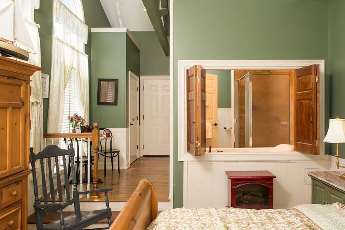 Imagen de la habitación del Hotel Colonial Inn. Foto 13