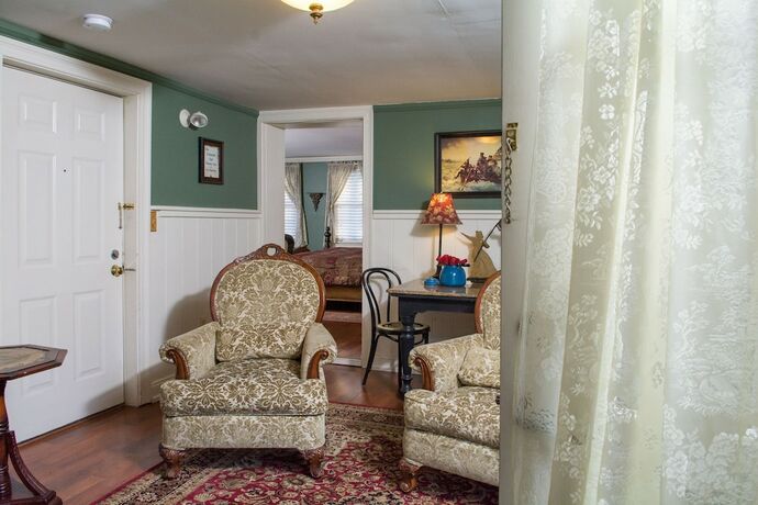 Imagen de la habitación del Hotel Colonial Inn. Foto 14