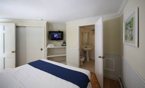Imagen de la habitación del Hotel Colonial Inn In Harbor Springs. Foto 2