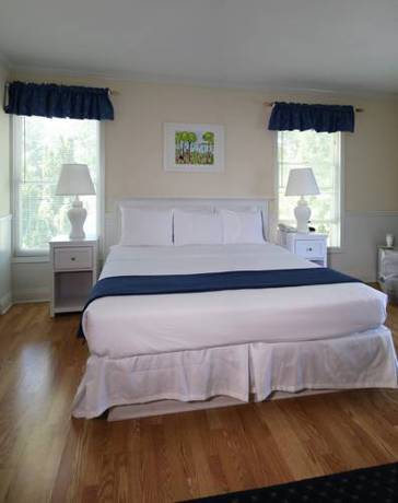 Imagen de la habitación del Hotel Colonial Inn In Harbor Springs. Foto 16