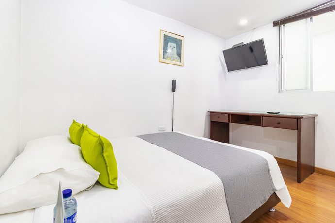 Imagen de la habitación del Hotel Colonial Internacional. Foto 4