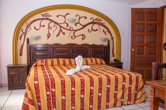 Imagen de la habitación del Hotel Colonial, Manzanillo. Foto 13