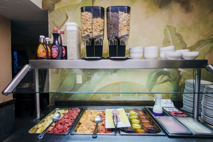 Imagen del bar/restaurante del Hotel Colonial, Mérida. Foto 5