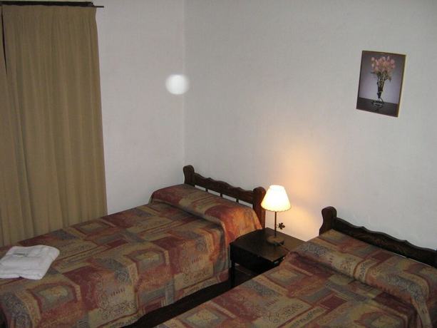 Imagen de la habitación del Hotel Colonial, Merlo. Foto 7