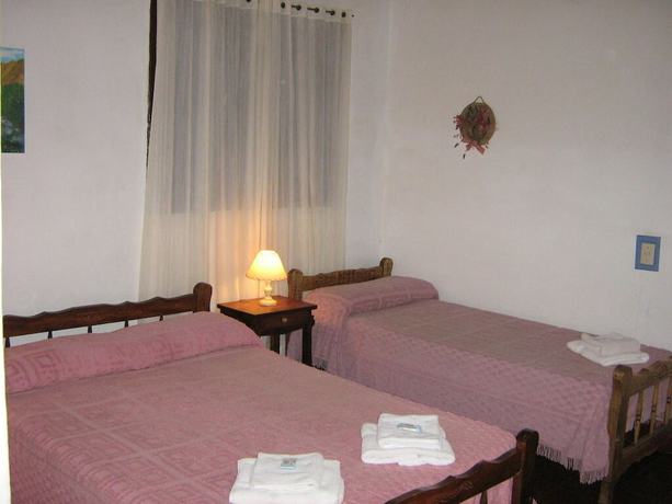Imagen de la habitación del Hotel Colonial, Merlo. Foto 12