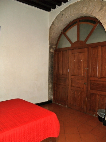 Imagen de la habitación del Hotel Colonial, Morelia. Foto 3