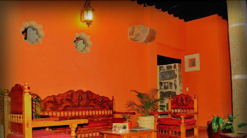 Imagen de los interiores del Hotel Colonial, Morelia. Foto 18