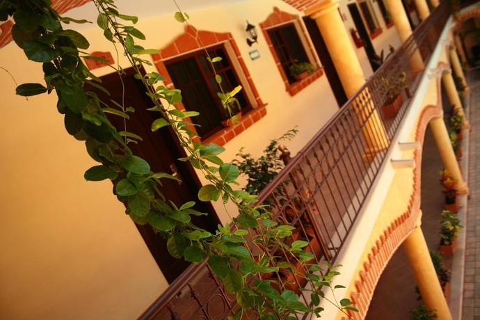 Imagen de la habitación del Hotel Colonial Playa Del Carmen. Foto 7