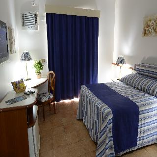 Imagen general del Hotel Colonial Plaza. Foto 17