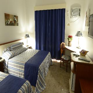 Imagen general del Hotel Colonial Plaza. Foto 19