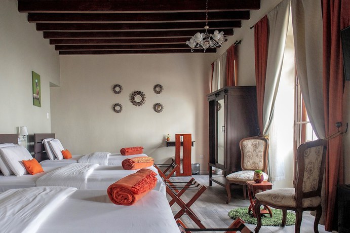 Imagen de la habitación del Hotel Colonial San Agustin. Foto 13