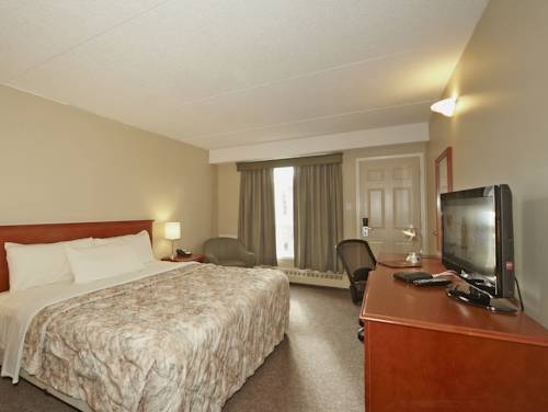 Imagen general del Hotel Colonial Square Inn and Suites. Foto 2