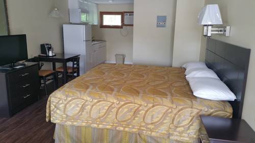 Imagen de la habitación del Hotel Colonial Village Resort. Foto 4