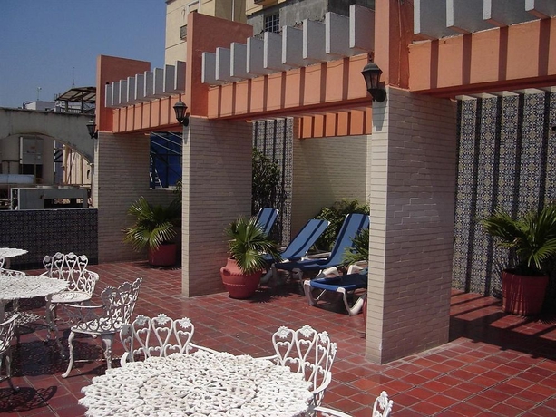 Imagen de los exteriores del Hotel Colonial de Veracruz. Foto 1