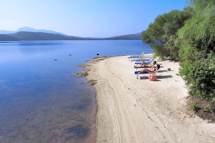 Imagen de la piscina del Hotel Colonna Du Golf. Foto 16