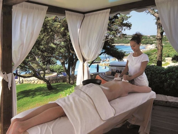 Imagen de la piscina del Hotel Colonna Grand Capo Testa, A Colonna Luxury Beach , Santa Teresa Sardegna. Foto 9