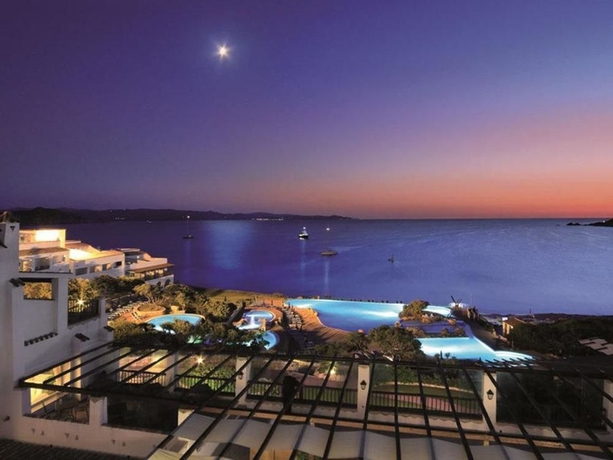 Imagen de la piscina del Hotel Colonna Grand Capo Testa, A Colonna Luxury Beach , Santa Teresa Sardegna. Foto 11