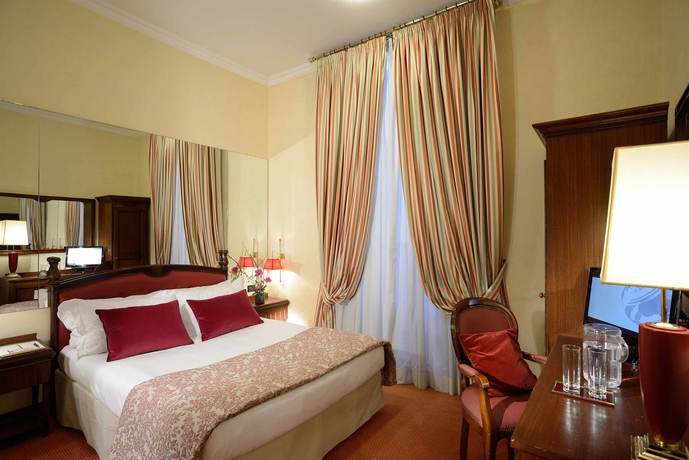 Imagen de la habitación del Hotel Colonna Palace. Foto 2