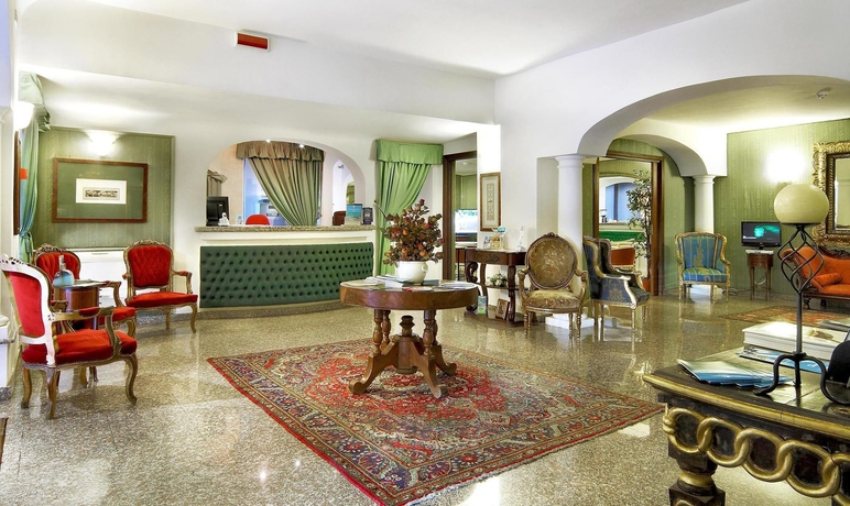 Imagen de los interiores del Hotel Colonna Palace Mediterraneo. Foto 13