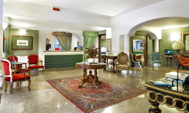 Imagen de los interiores del Hotel Colonna Palace Mediterraneo. Foto 14