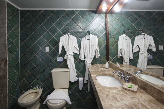 Imagen de la habitación del Hotel Colonna Park, B&uacute;zios. Foto 12