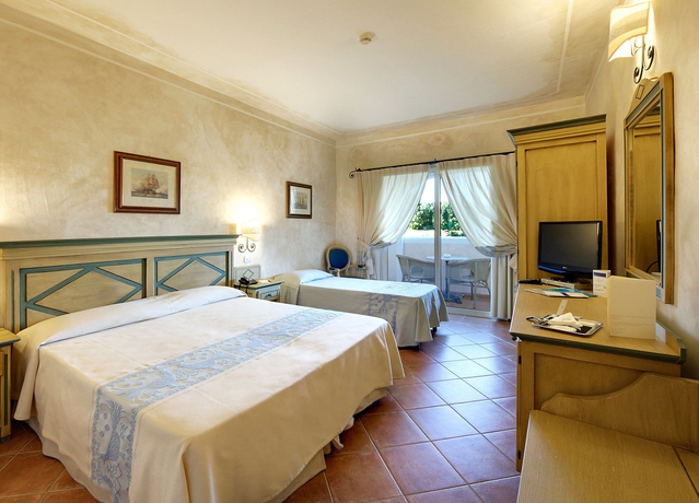 Imagen de la habitación del Hotel Colonna Resort. Foto 5