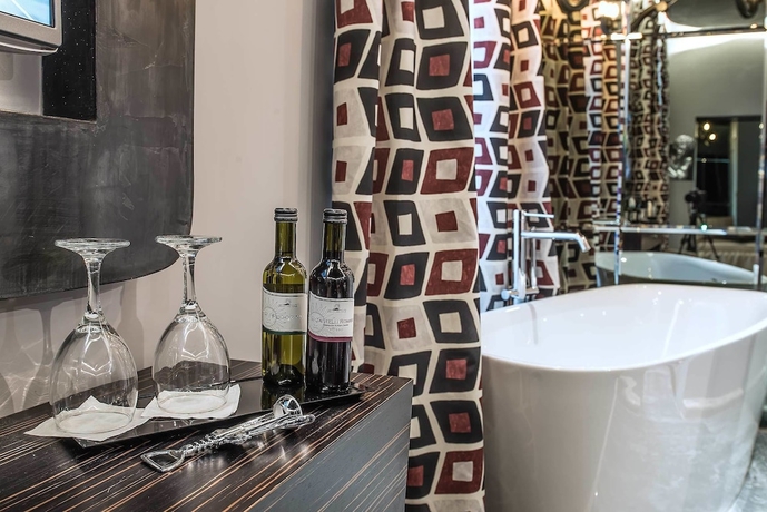 Imagen de la habitación del Hotel Colonna Suite Del Corso. Foto 16