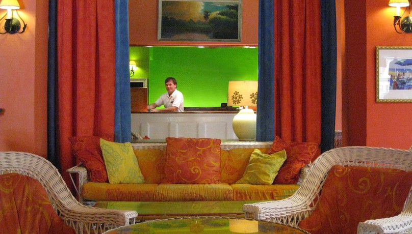 Imagen de los interiores del Hotel Colony And Caba&ntilde;a Club. Foto 16