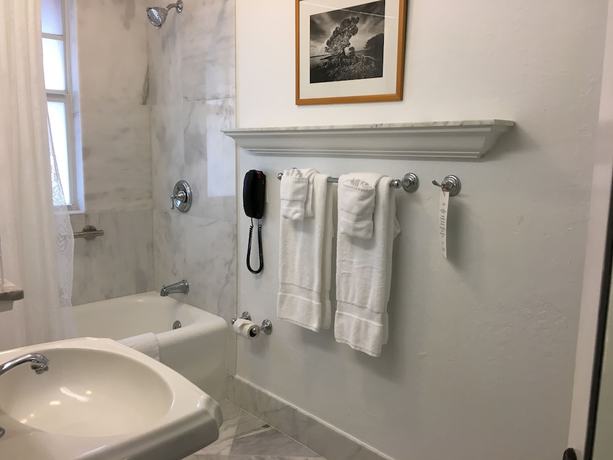 Imagen de la habitación del Hotel Colony And Caba&ntilde;a Club. Foto 12