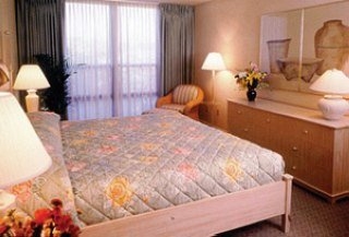 Imagen de la habitación del Hotel Colony Beach & Tennis Resort. Foto 3