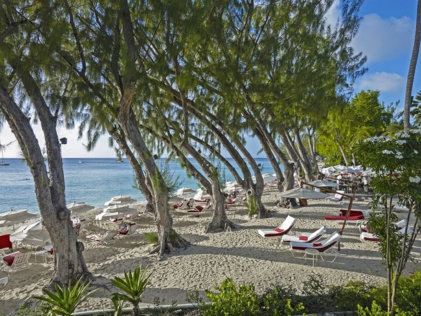 Imagen de los exteriores del Hotel Colony Club By Elegant Hotels. Foto 14