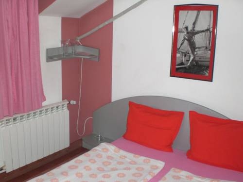 Imagen general del Hotel Color, Asenovgrad. Foto 4