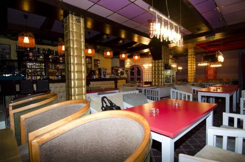 Imagen general del Hotel Color, Asenovgrad. Foto 11