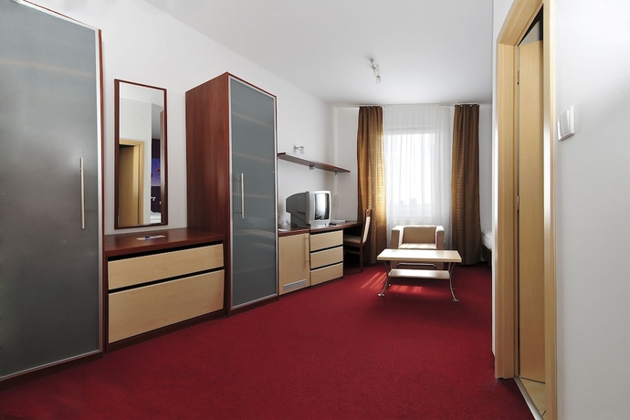 Imagen de la habitación del Hotel Color, Bratislava. Foto 5