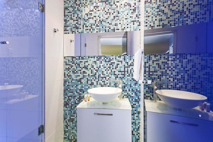 Imagen de la habitación del Hotel Color Design. Foto 3