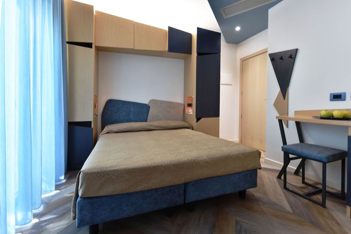 Imagen de la habitación del Hotel Color Rimini. Foto 12