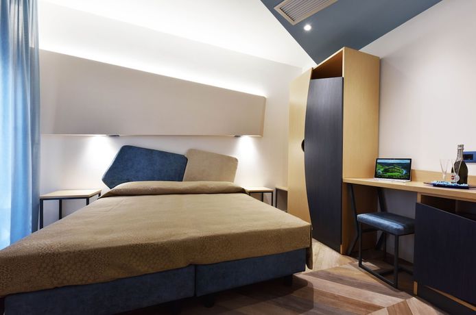 Imagen de la habitación del Hotel Color Rimini. Foto 18