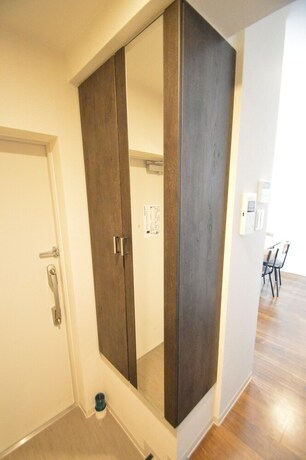 Imagen de los interiores del Hotel Color Tsuruhashi. Foto 29