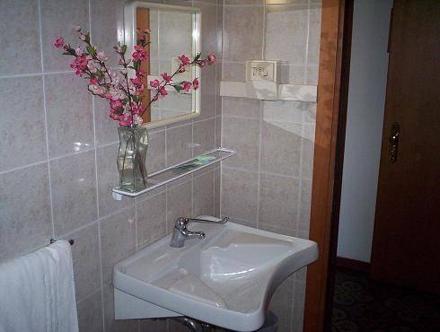 Imagen general del Hotel Colorado, Florencia. Foto 13